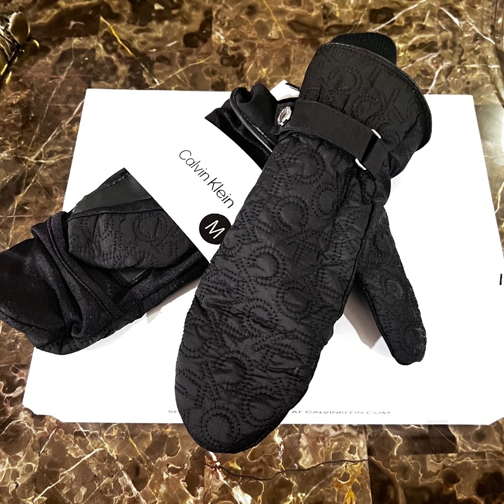 Calvin Klein black gloves mittens New size S